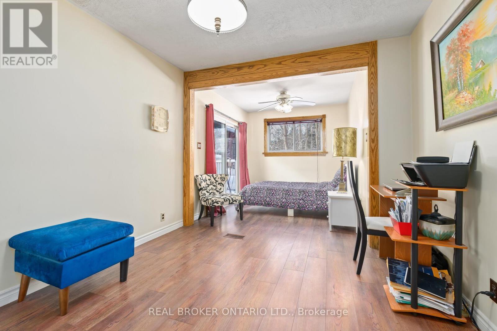 213 Mason Boulevard, Halton Hills (Ac Acton), Ontario  L7J 1A7 - Photo 13 - W12730174