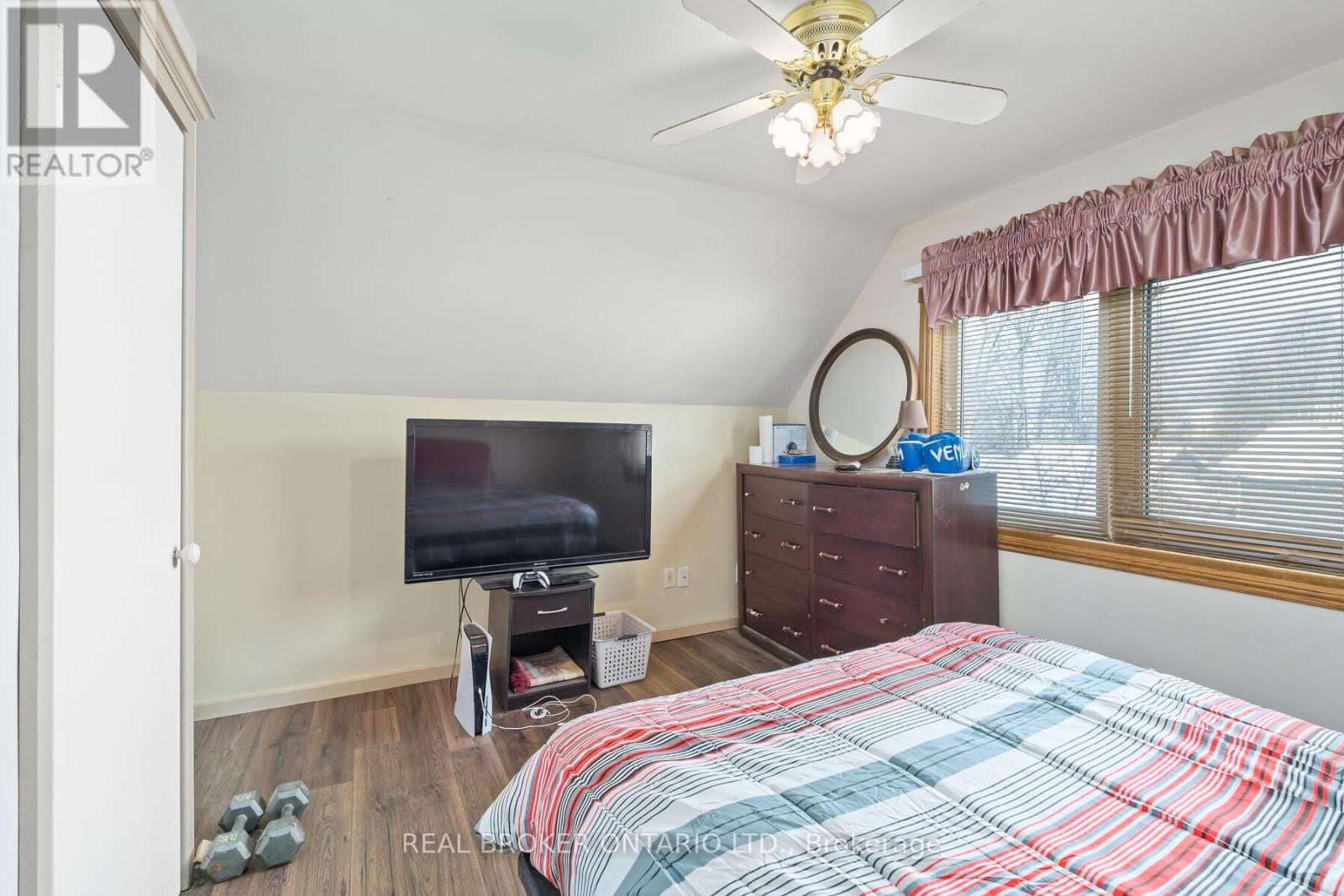 213 Mason Boulevard, Halton Hills (Ac Acton), Ontario  L7J 1A7 - Photo 20 - W12730174