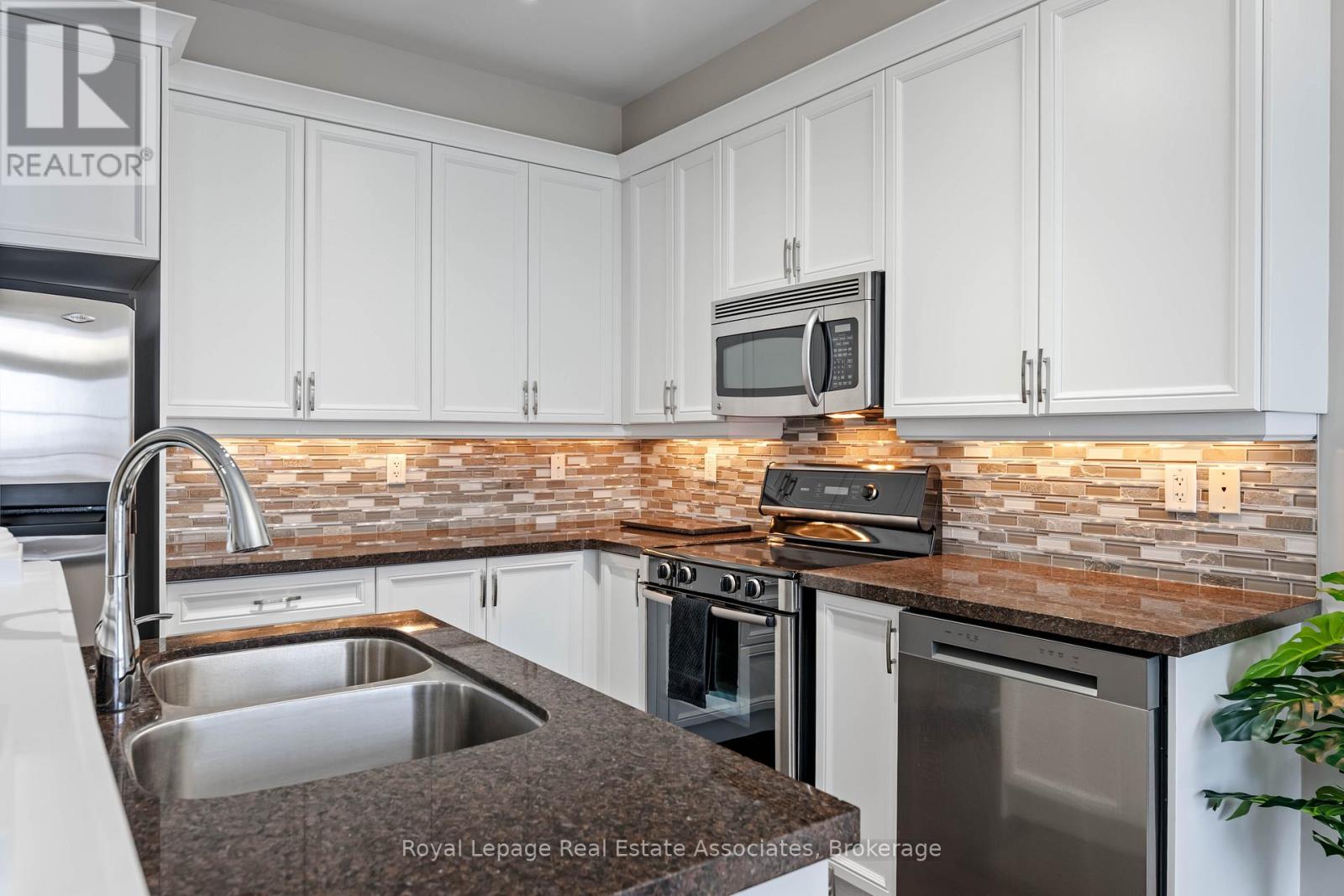 44 Sutcliff Lane, Halton Hills (Georgetown), Ontario  L7G 0C2 - Photo 10 - W12730550