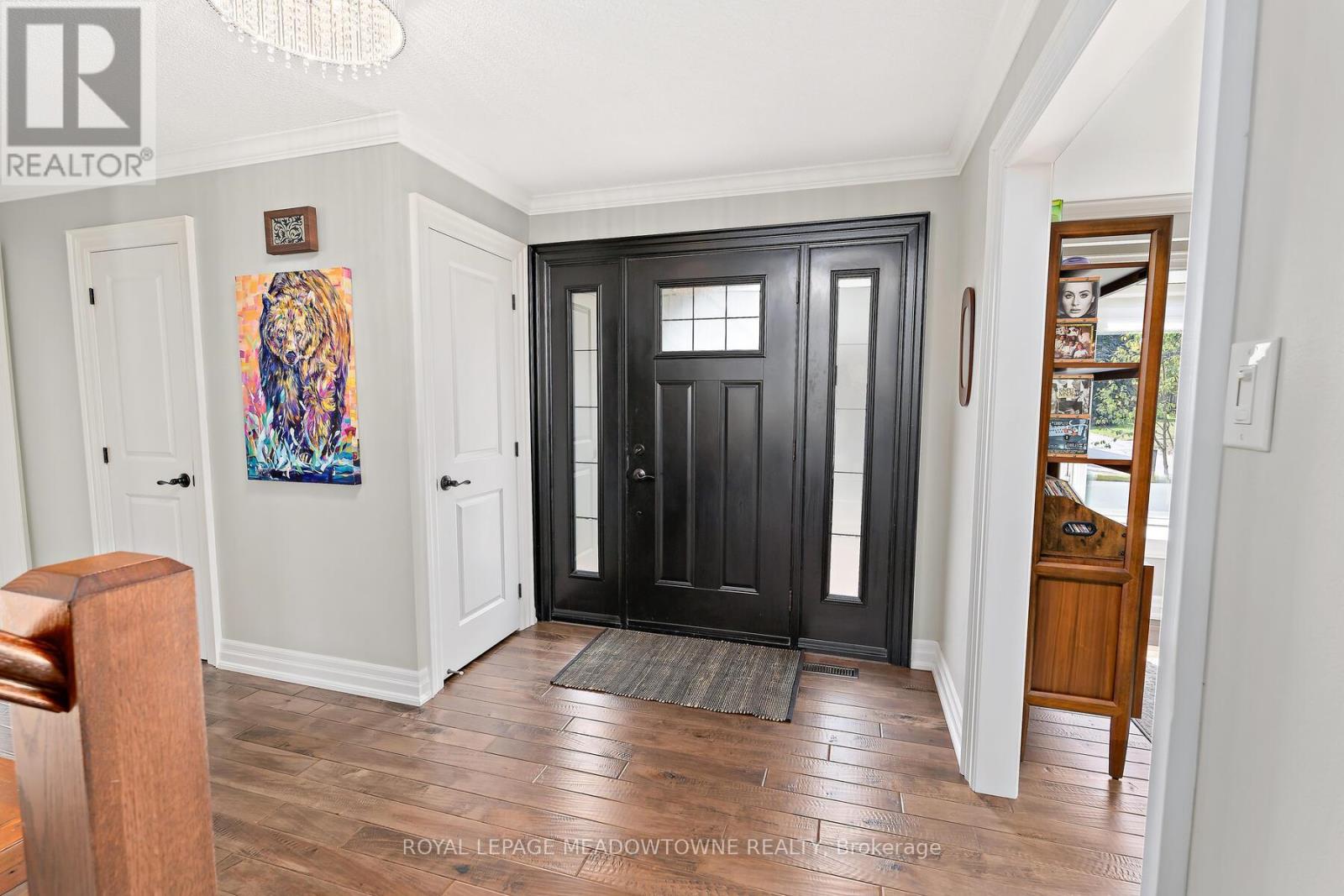 25 Hillside Drive, Halton Hills (Georgetown), Ontario  L7G 4W2 - Photo 3 - W12731696