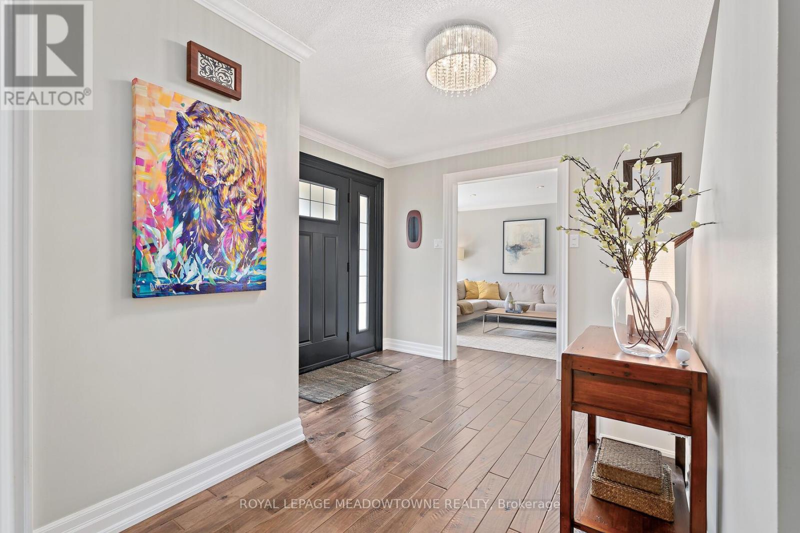 25 Hillside Drive, Halton Hills (Georgetown), Ontario  L7G 4W2 - Photo 5 - W12731696