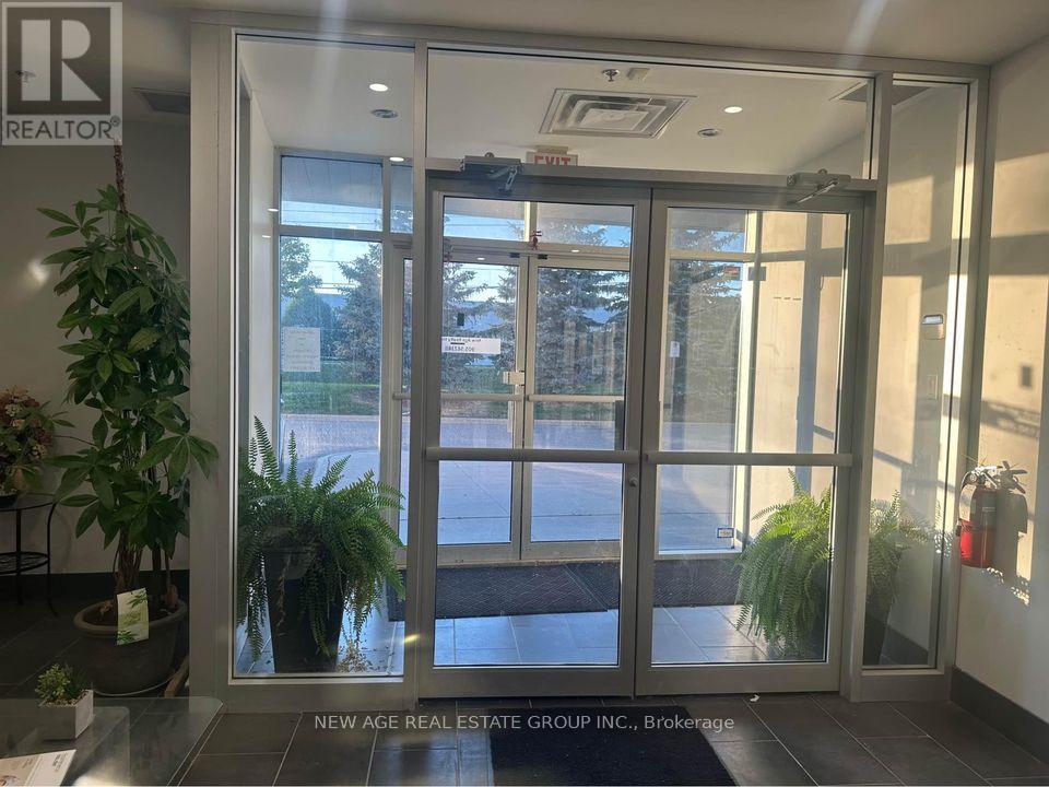 5-2 - 15 Brownridge Road, Halton Hills (Rural Halton Hills), Ontario  L7G 0C6 - Photo 2 - W12734410