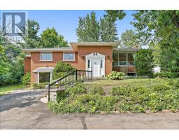 <div class="price">$1,149,900</div> 12506 Eighth Line, Halton Hills (Rural Halton Hills)<br><div style="margin-bottom:8px;"><small>Royal LePage Meadowtowne Realty</small></div><div class='bed_bath'>5 Bed | 3 Bath</div>