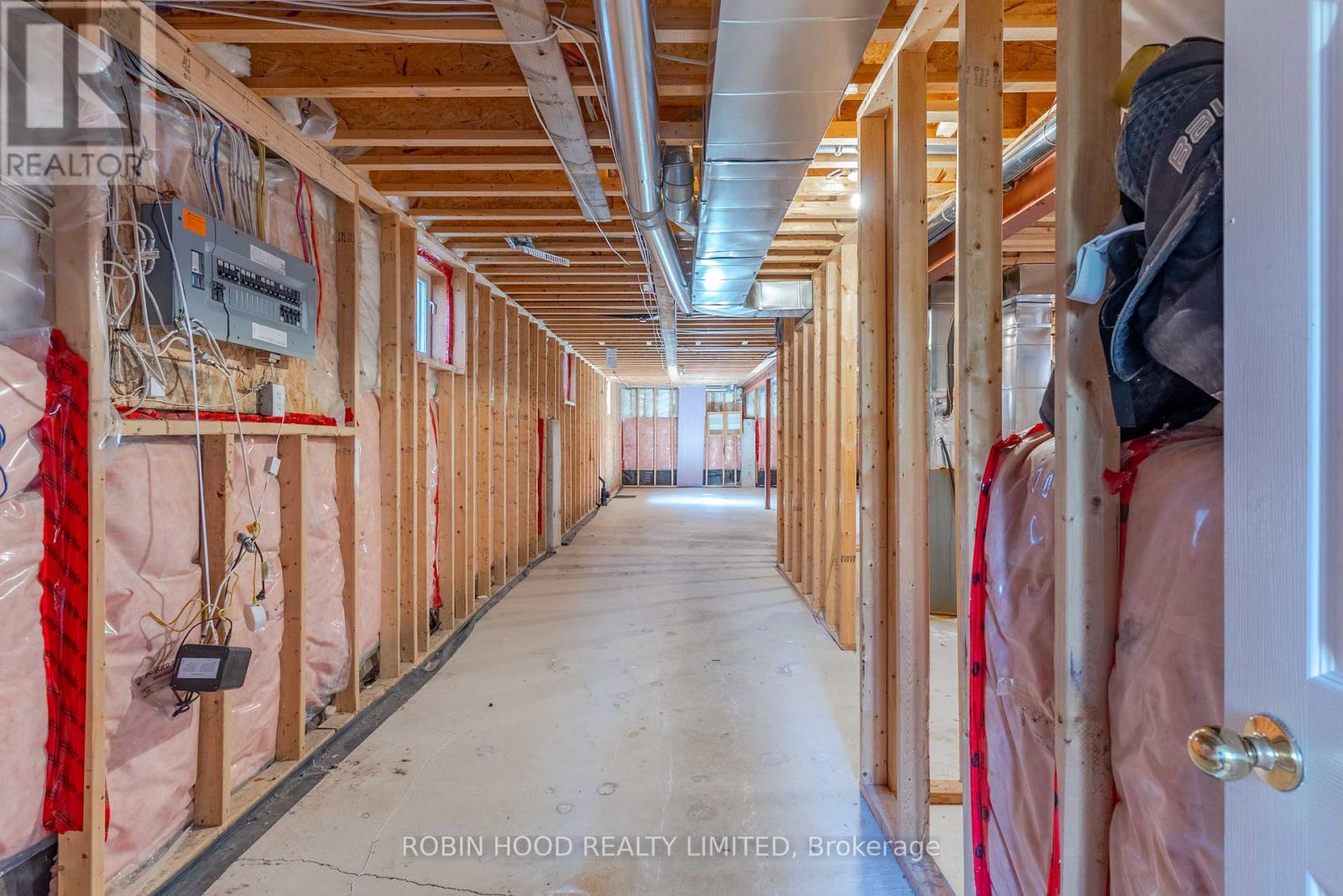 6 Meadowlark Drive, Halton Hills (Georgetown), Ontario  L7G 6N2 - Photo 35 - W12739264