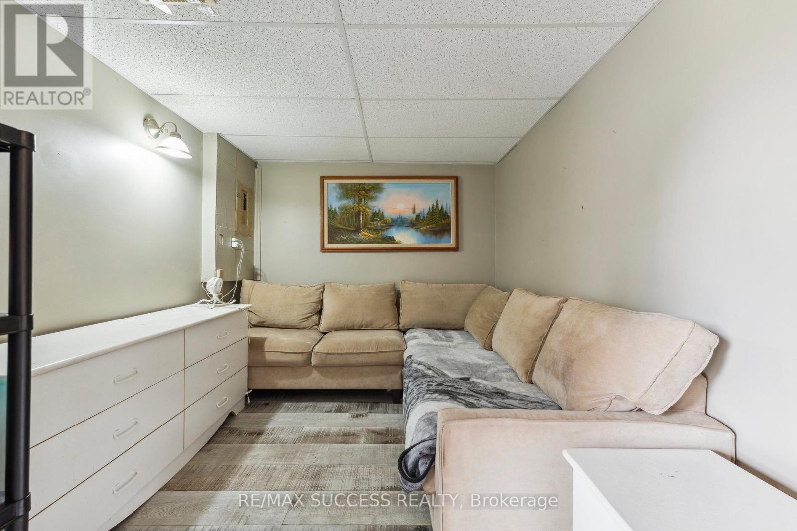 82 Lynden Circle, Halton Hills (Georgetown), Ontario  L7G 4Y8 - Photo 17 - W12739330