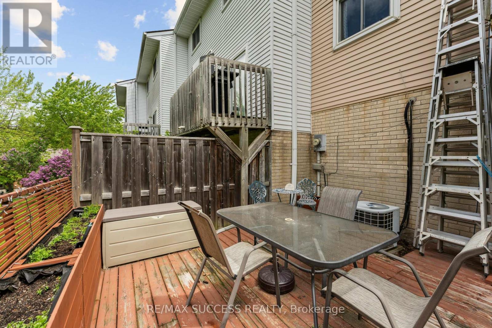 82 Lynden Circle, Halton Hills (Georgetown), Ontario  L7G 4Y8 - Photo 19 - W12739330