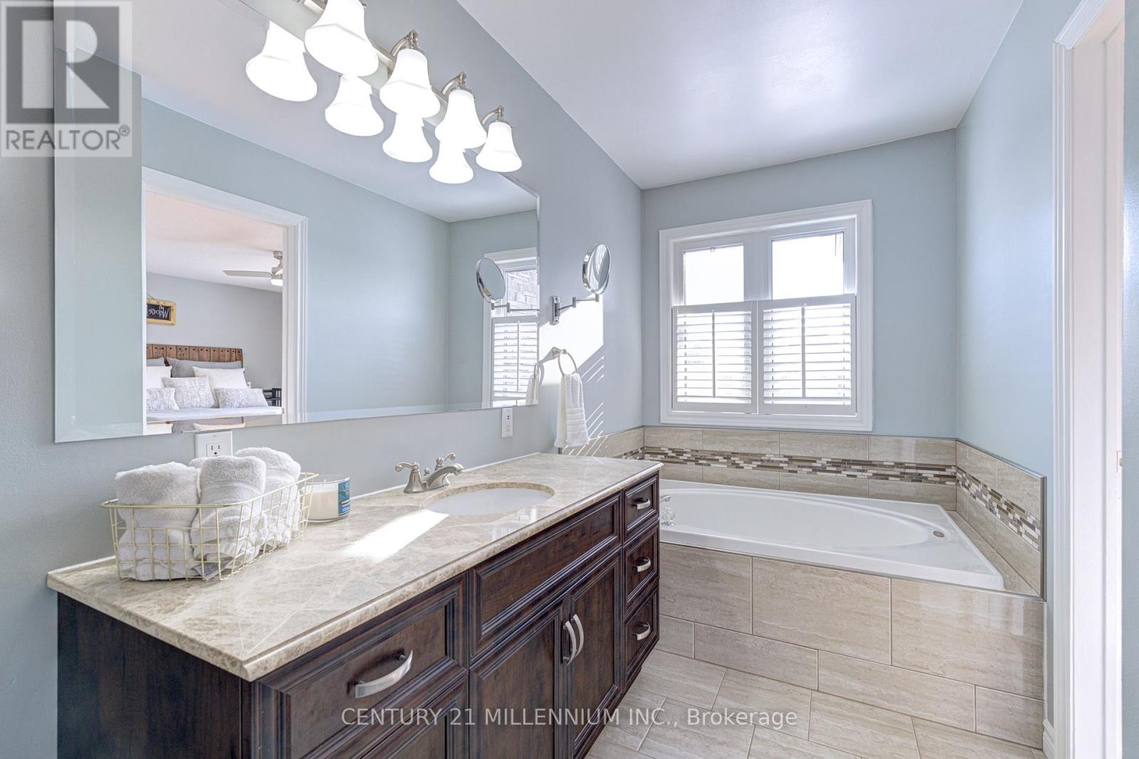 88 Eaton Street, Halton Hills (Georgetown), Ontario  L7G 5T2 - Photo 29 - W12739904