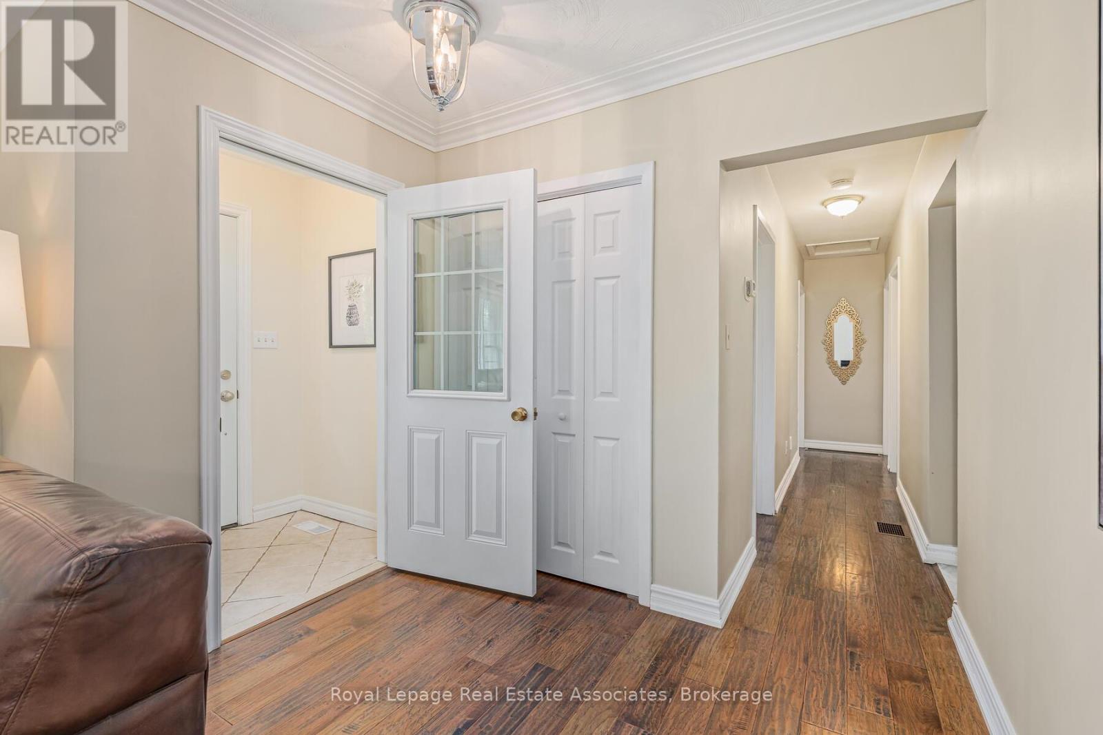 112 Park Street E, Halton Hills (Glen Williams), Ontario  L7G 2V4 - Photo 8 - W12741730