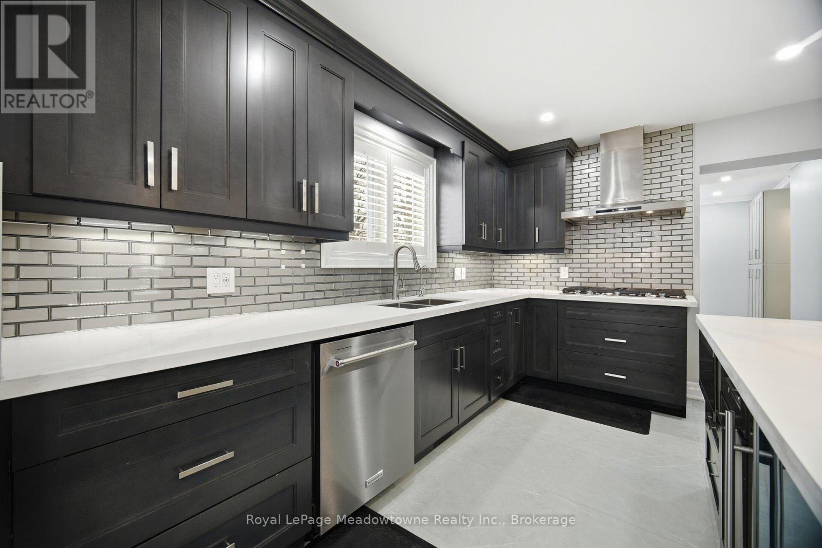 170 Crawford Crescent, Milton (Campbellville), Ontario  L0P 1B0 - Photo 10 - W12743260