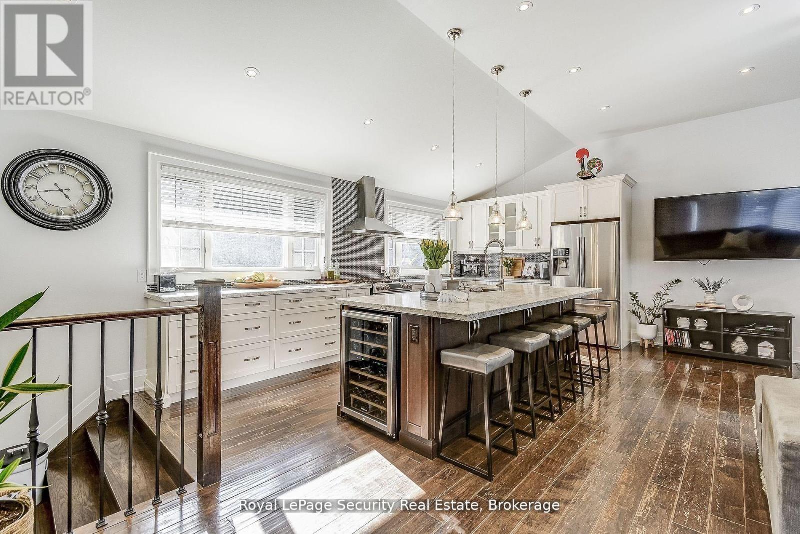 11310 Trafalgar Road, Halton Hills (Stewarttown), Ontario  L7G 4S5 - Photo 11 - W12743948