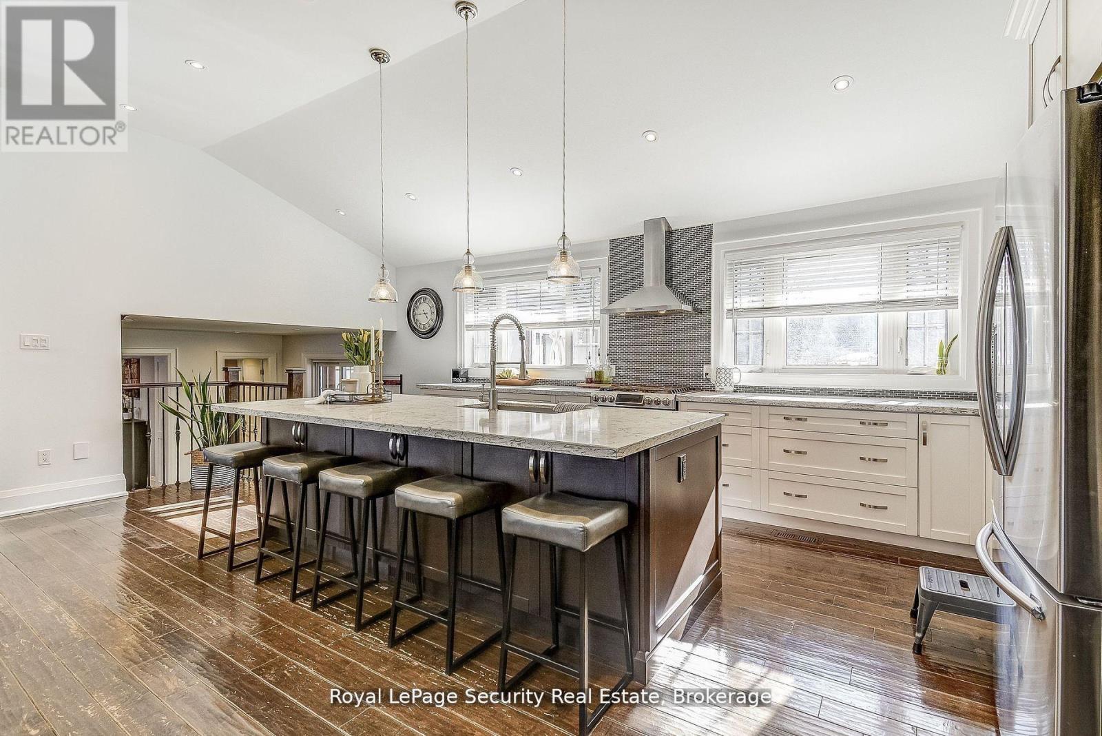 11310 Trafalgar Road, Halton Hills (Stewarttown), Ontario  L7G 4S5 - Photo 12 - W12743948