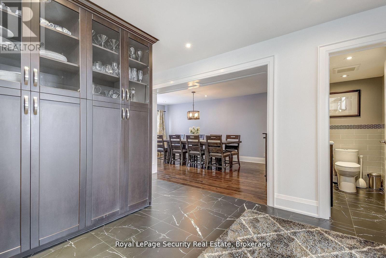 11310 Trafalgar Road, Halton Hills (Stewarttown), Ontario  L7G 4S5 - Photo 17 - W12743948