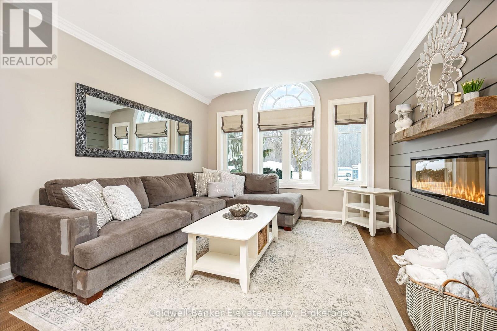 43 Newman Place, Halton Hills (Georgetown), Ontario  L7G 6A6 - Photo 9 - W12744006