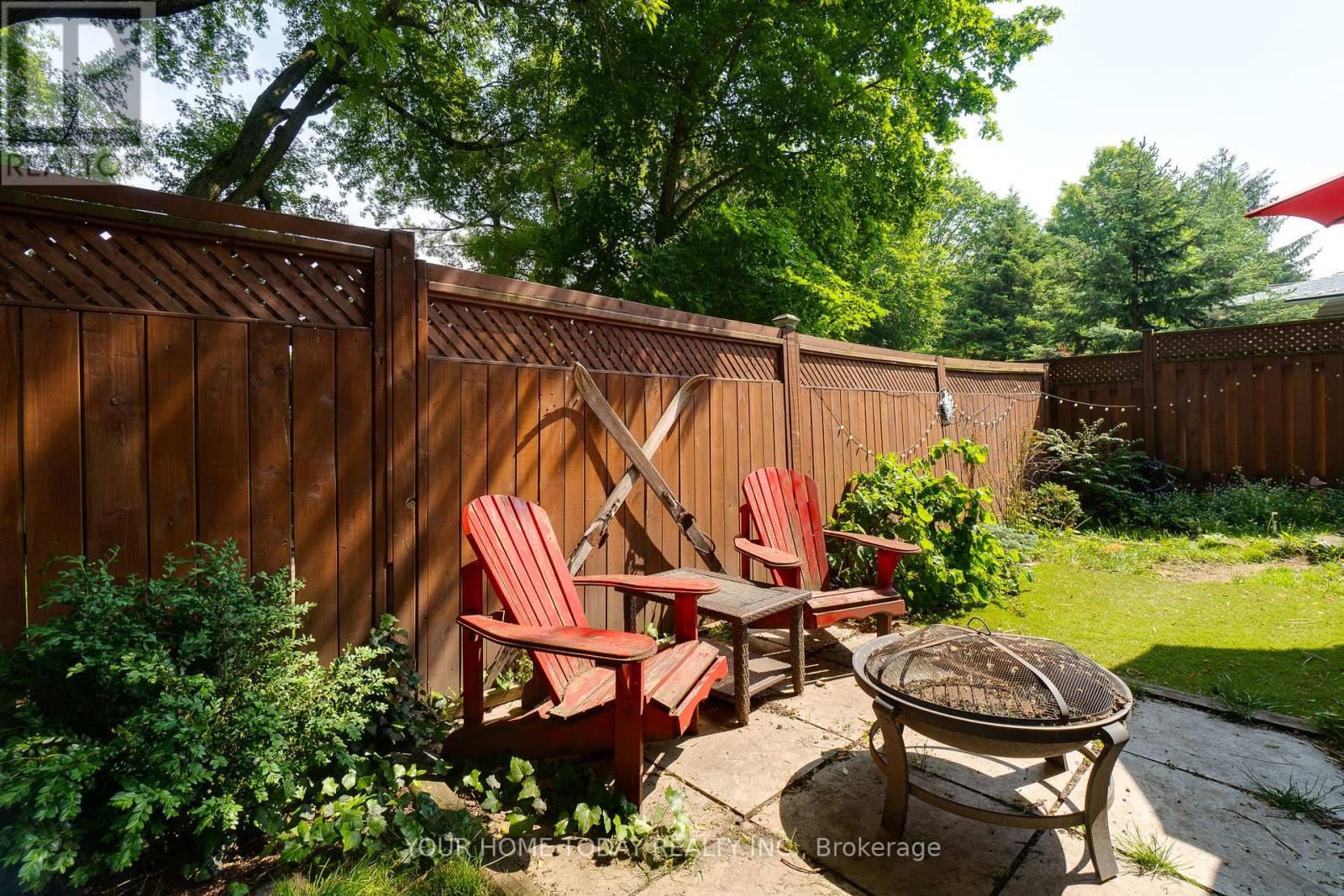 10 Knox Street, Halton Hills (Ac Acton), Ontario  L7J 1C7 - Photo 30 - W12752610