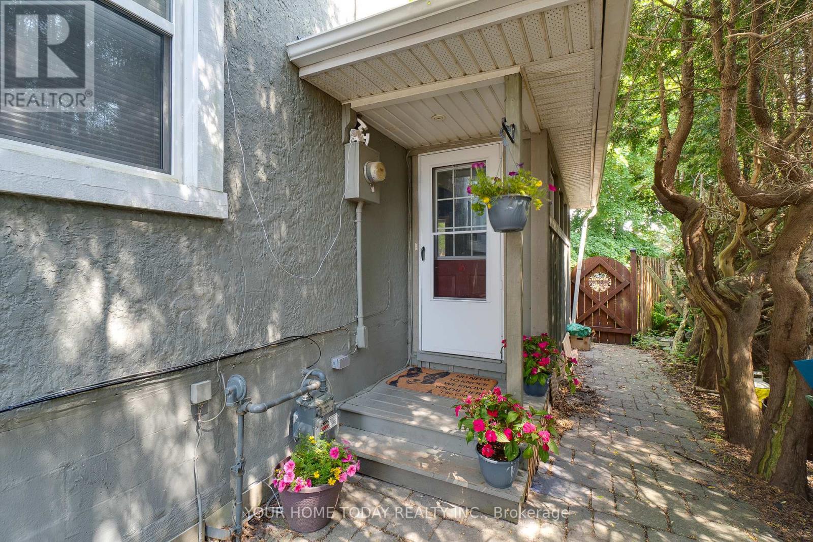 10 Knox Street, Halton Hills (Ac Acton), Ontario  L7J 1C7 - Photo 6 - W12752610