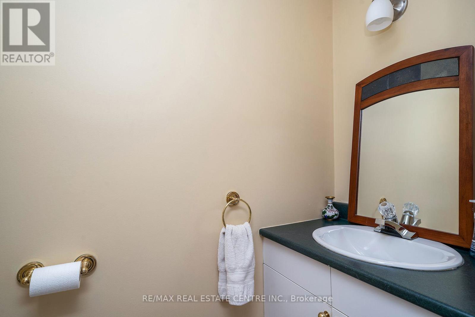 3 - 76 River Drive, Halton Hills (Georgetown), Ontario  L7G 2J2 - Photo 12 - W12752616