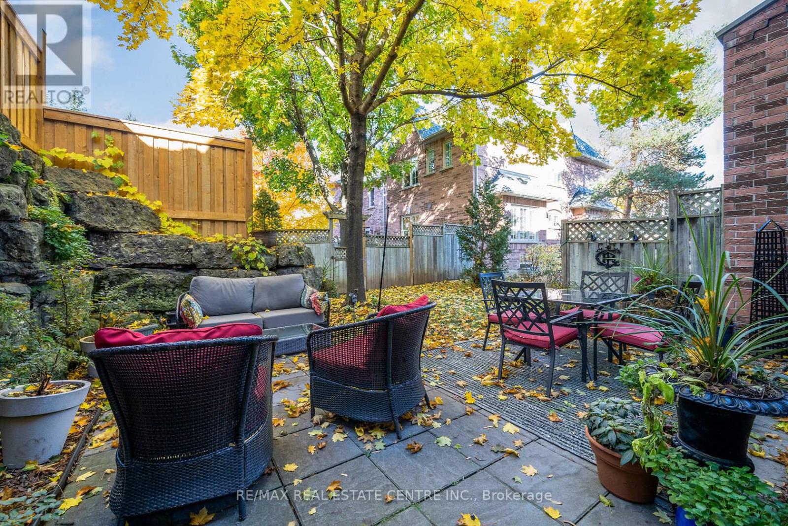 3 - 76 River Drive, Halton Hills (Georgetown), Ontario  L7G 2J2 - Photo 26 - W12752616