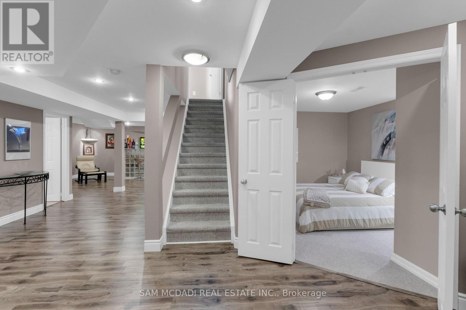 17 Robinson Road, Halton Hills (Georgetown), Ontario  L7G 6G5 - Photo 29 - W12752852