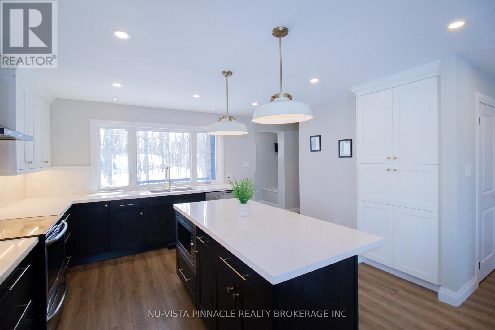 7142 Highway 7, Halton Hills (Rural Halton Hills), Ontario  L7J 2L9 - Photo 15 - W12756398