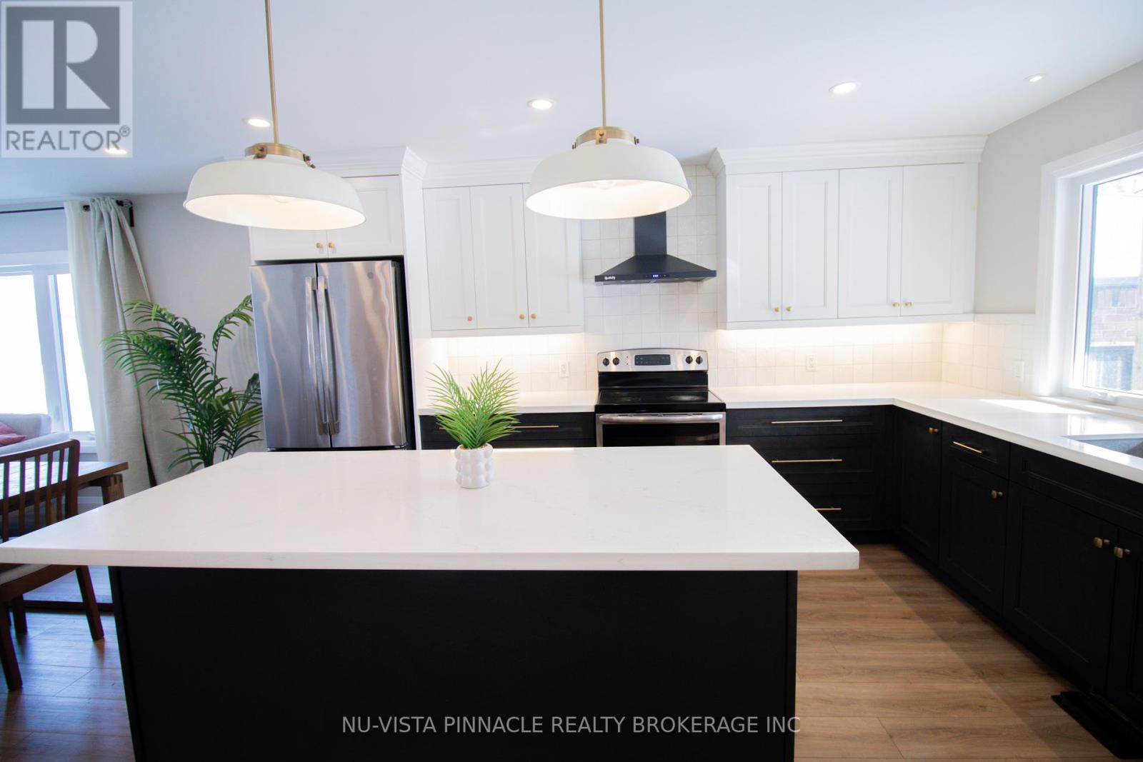 7142 Highway 7, Halton Hills (Rural Halton Hills), Ontario  L7J 2L9 - Photo 18 - W12756398