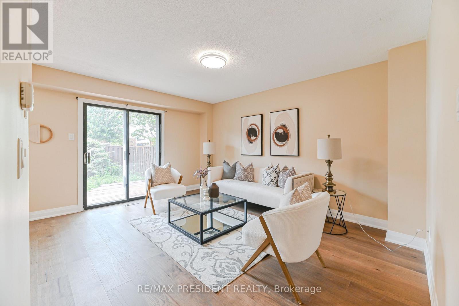 4 Lawnview Court, Brampton (Heart Lake West), Ontario  L7G 1T4 - Photo 15 - W12757226