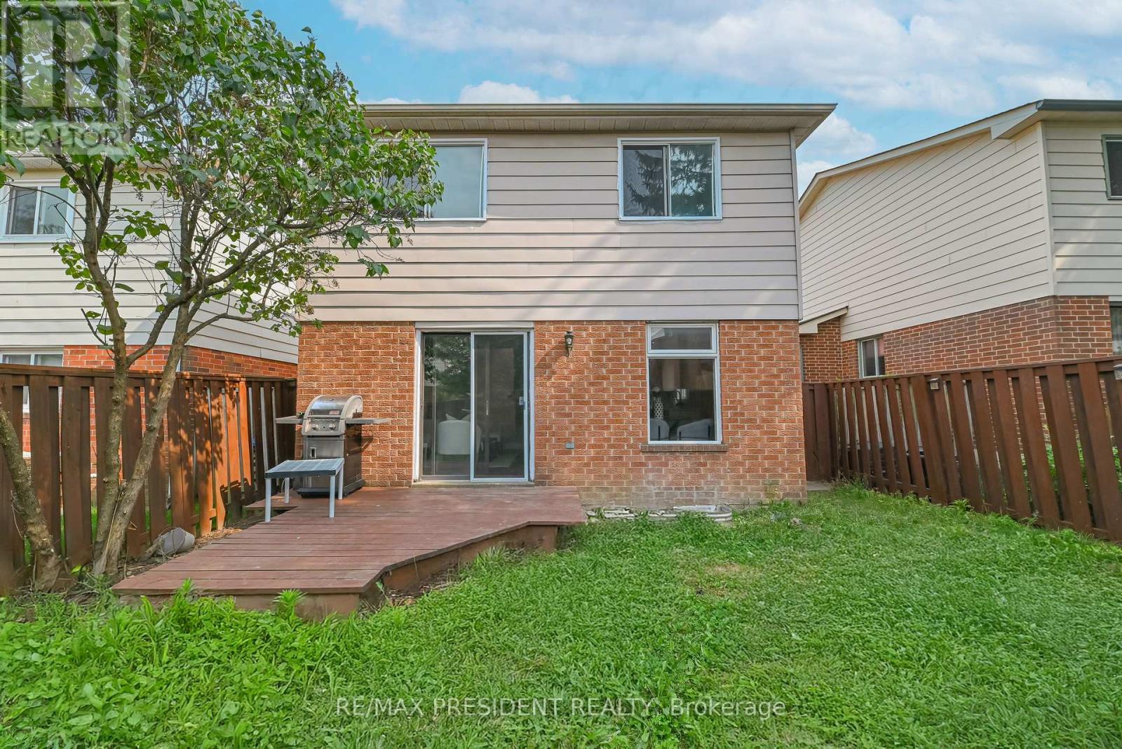 4 Lawnview Court, Brampton (Heart Lake West), Ontario  L7G 1T4 - Photo 47 - W12757226