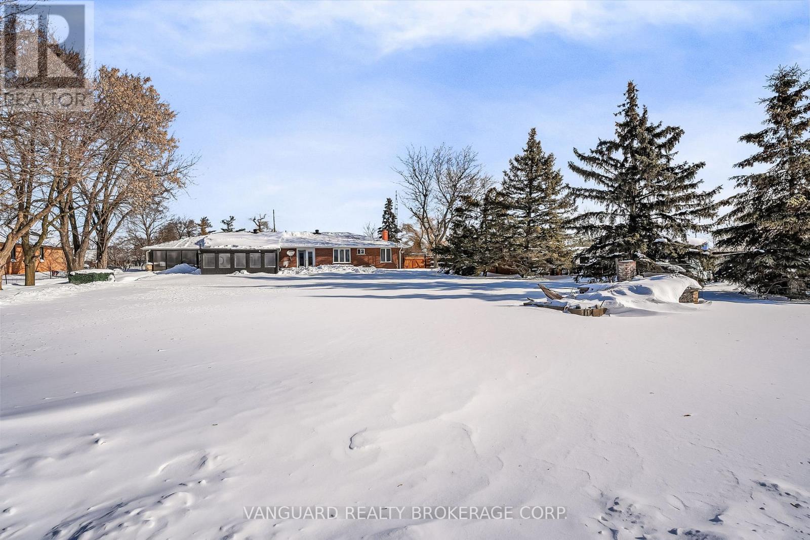 8070 Hornby Road, Halton Hills (Rural Halton Hills), Ontario  L0P 1E0 - Photo 7 - W12758922