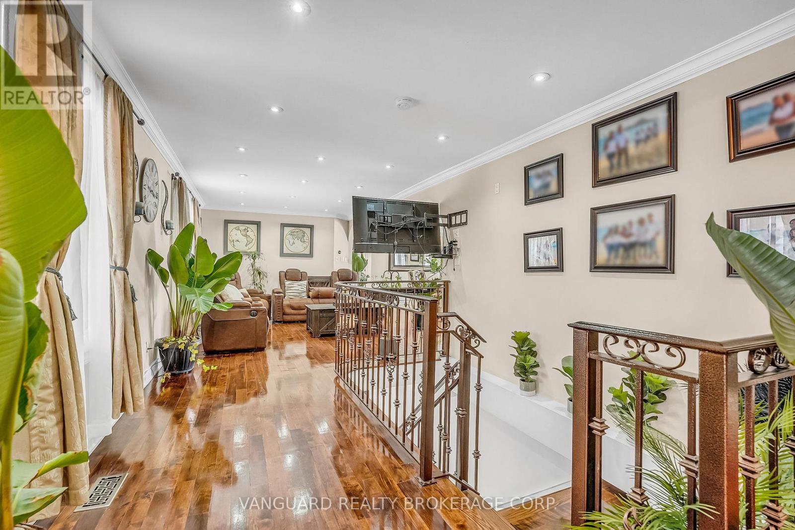 8070 Hornby Road, Halton Hills (Rural Halton Hills), Ontario  L0P 1E0 - Photo 11 - W12758934