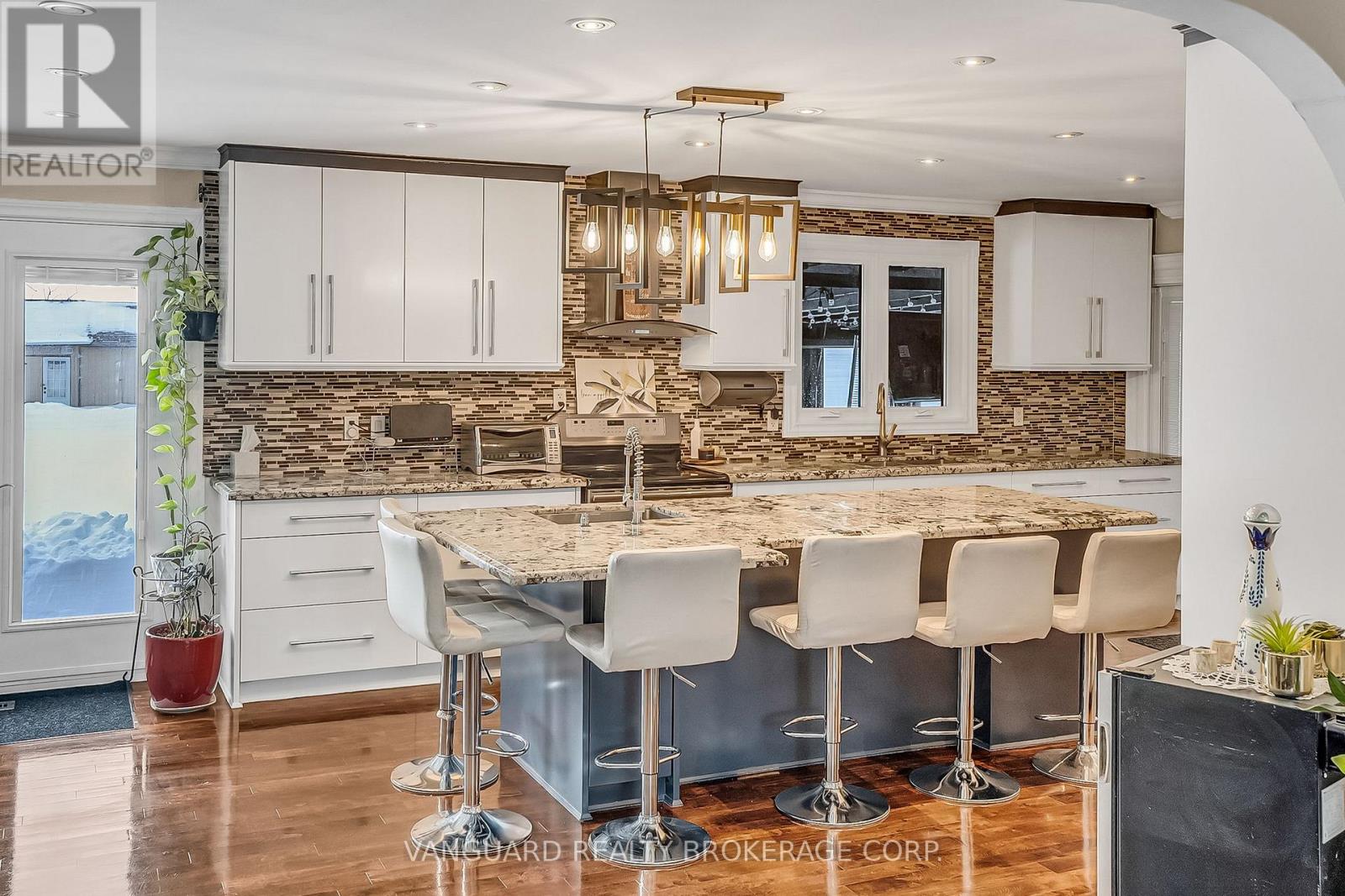 8070 Hornby Road, Halton Hills (Rural Halton Hills), Ontario  L0P 1E0 - Photo 15 - W12758934