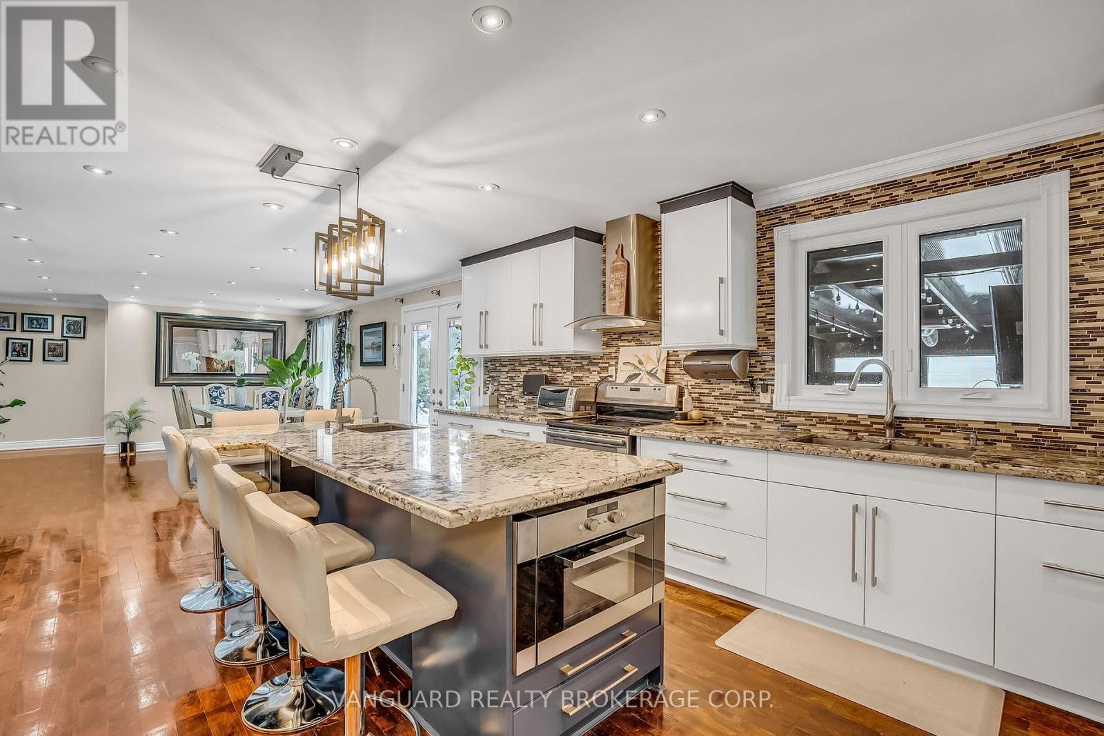 8070 Hornby Road, Halton Hills (Rural Halton Hills), Ontario  L0P 1E0 - Photo 17 - W12758934