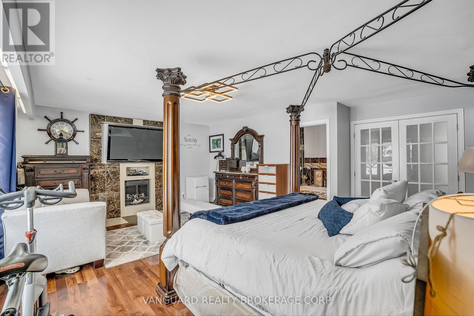 8070 Hornby Road, Halton Hills (Rural Halton Hills), Ontario  L0P 1E0 - Photo 23 - W12758934