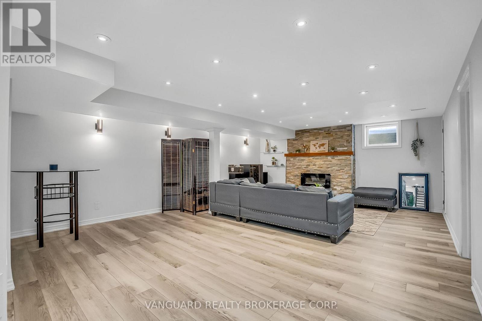 8070 Hornby Road, Halton Hills (Rural Halton Hills), Ontario  L0P 1E0 - Photo 30 - W12758934