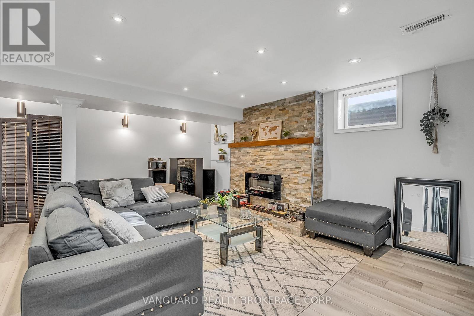 8070 Hornby Road, Halton Hills (Rural Halton Hills), Ontario  L0P 1E0 - Photo 33 - W12758934