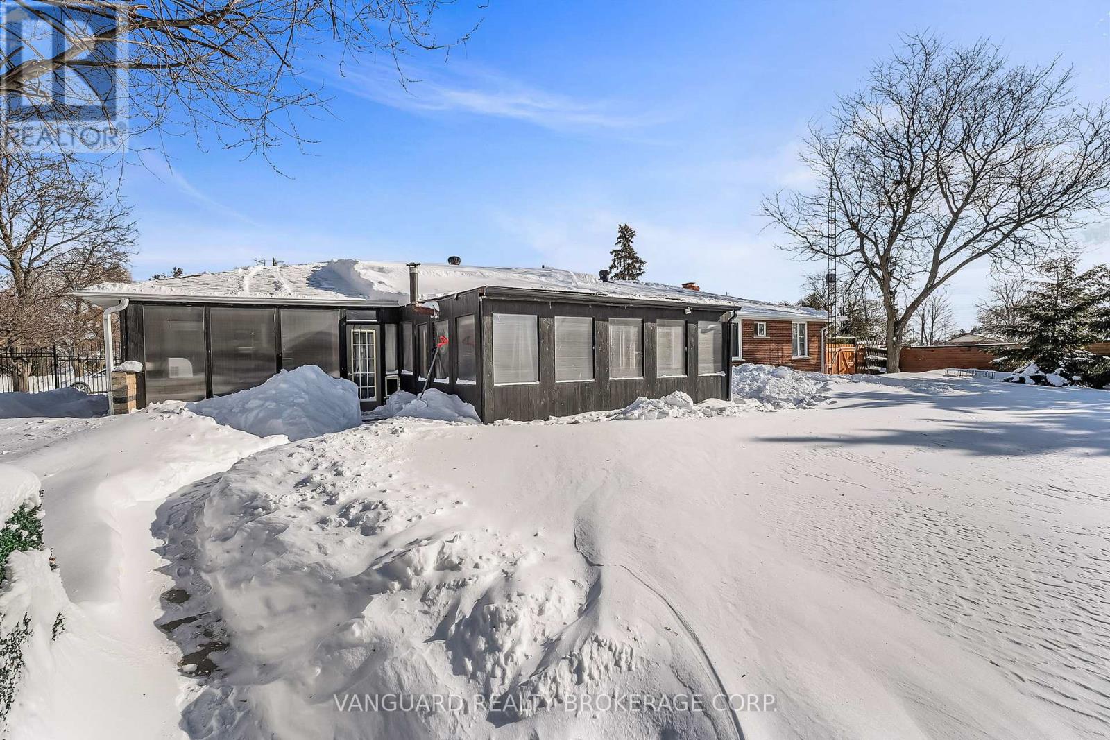 8070 Hornby Road, Halton Hills (Rural Halton Hills), Ontario  L0P 1E0 - Photo 46 - W12758934