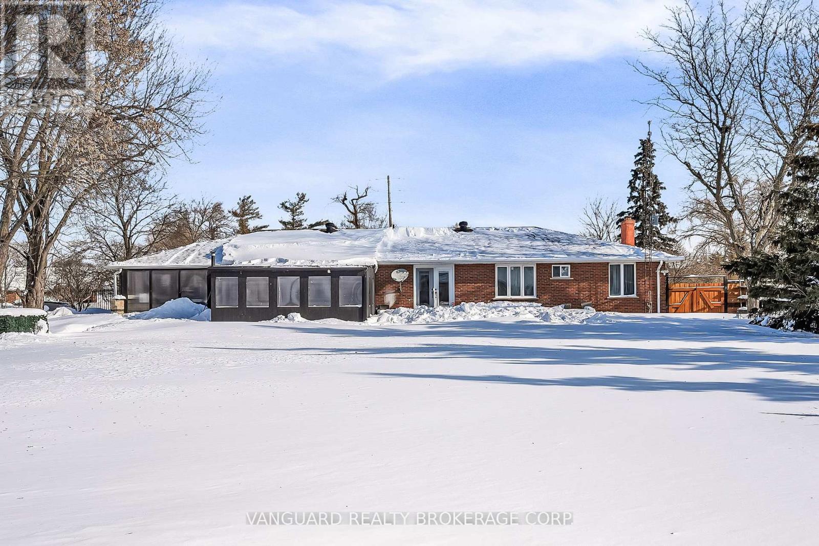 8070 Hornby Road, Halton Hills (Rural Halton Hills), Ontario  L0P 1E0 - Photo 49 - W12758934