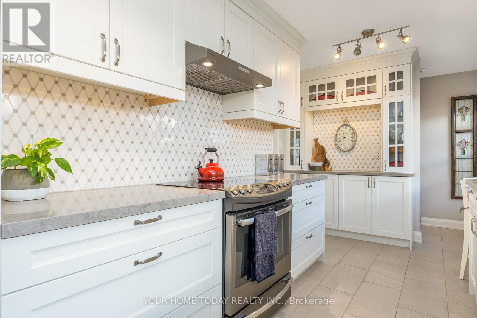 260 Delrex Boulevard, Halton Hills (Georgetown), Ontario  L7G 4G2 - Photo 11 - W12763542