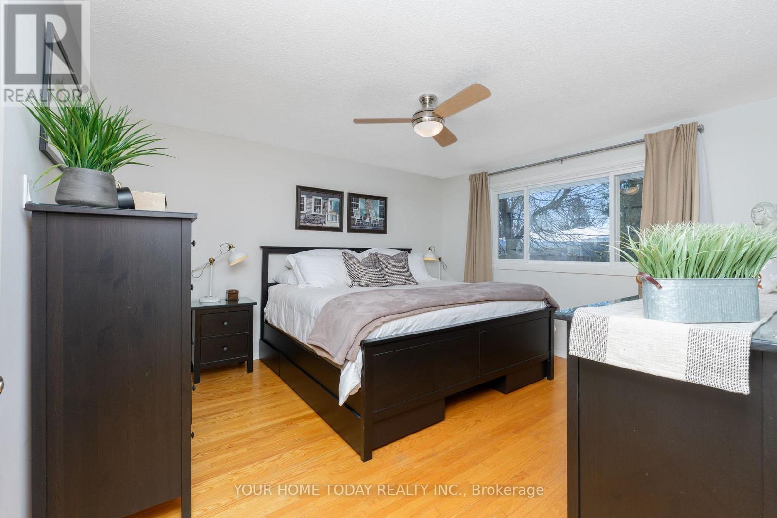 260 Delrex Boulevard, Halton Hills (Georgetown), Ontario  L7G 4G2 - Photo 15 - W12763542