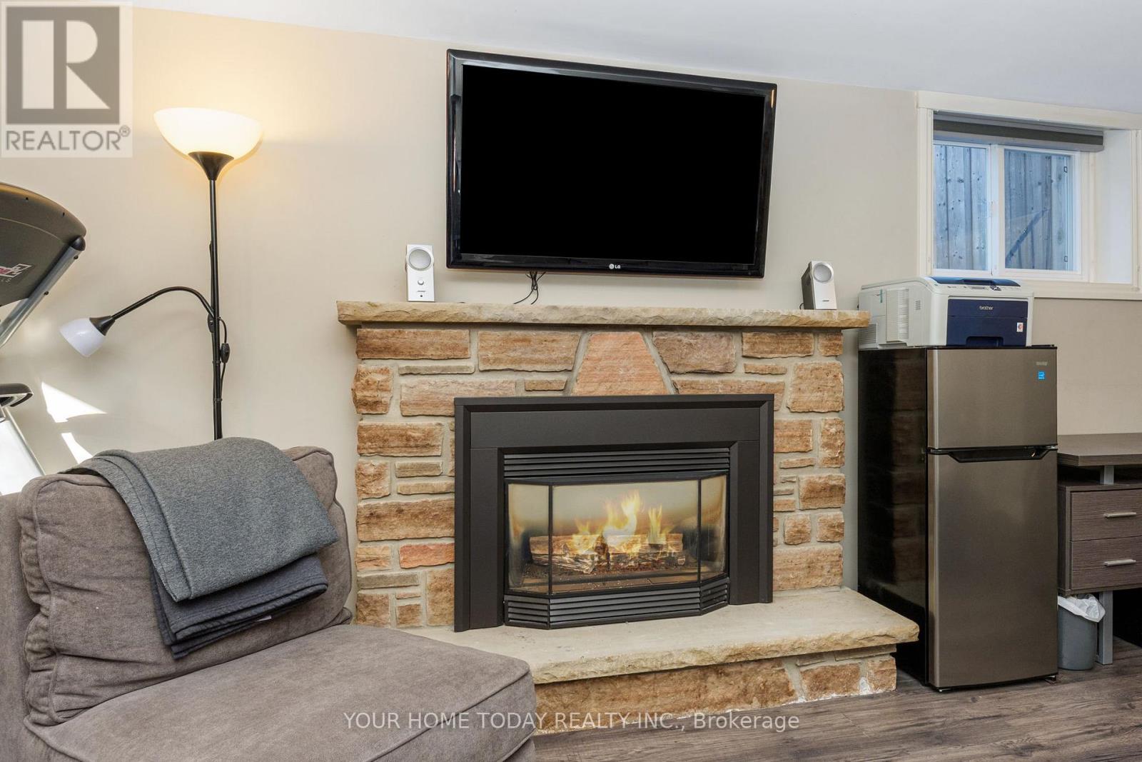 260 Delrex Boulevard, Halton Hills (Georgetown), Ontario  L7G 4G2 - Photo 25 - W12763542