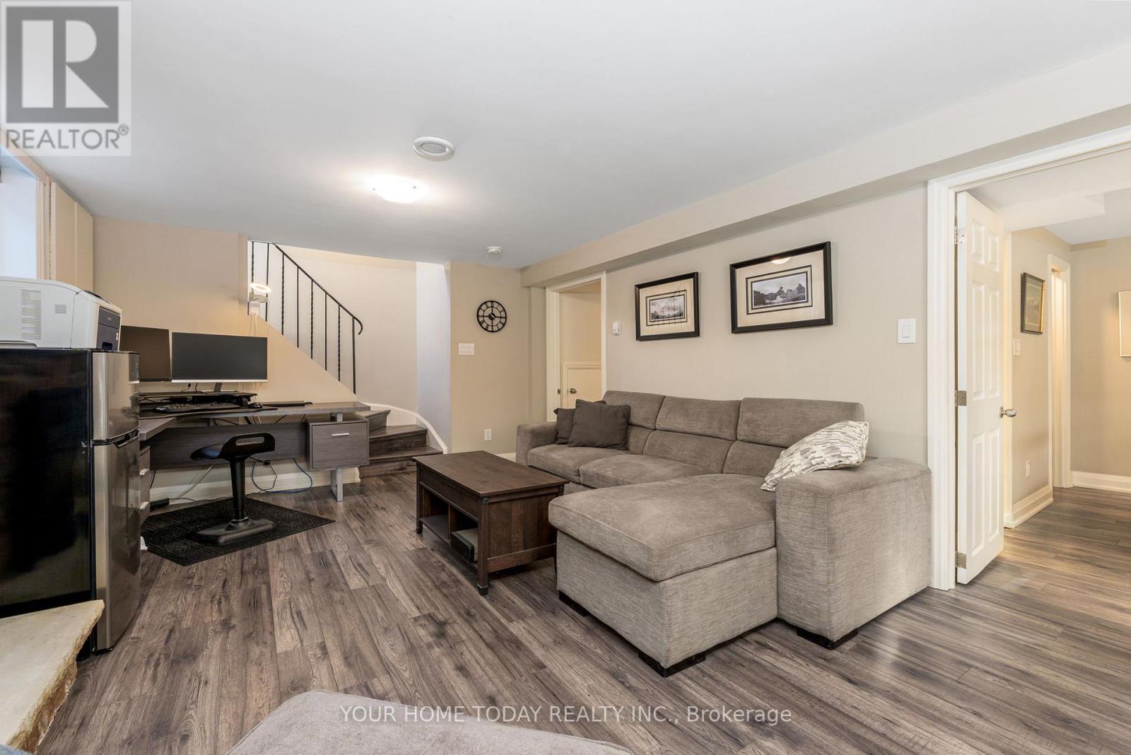 260 Delrex Boulevard, Halton Hills (Georgetown), Ontario  L7G 4G2 - Photo 26 - W12763542