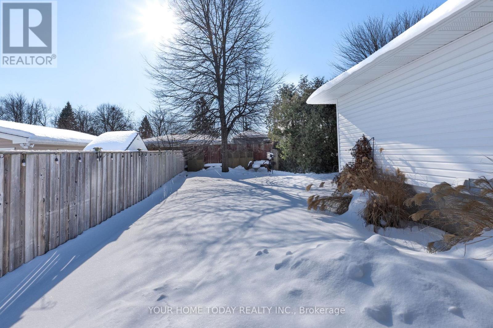 260 Delrex Boulevard, Halton Hills (Georgetown), Ontario  L7G 4G2 - Photo 37 - W12763542