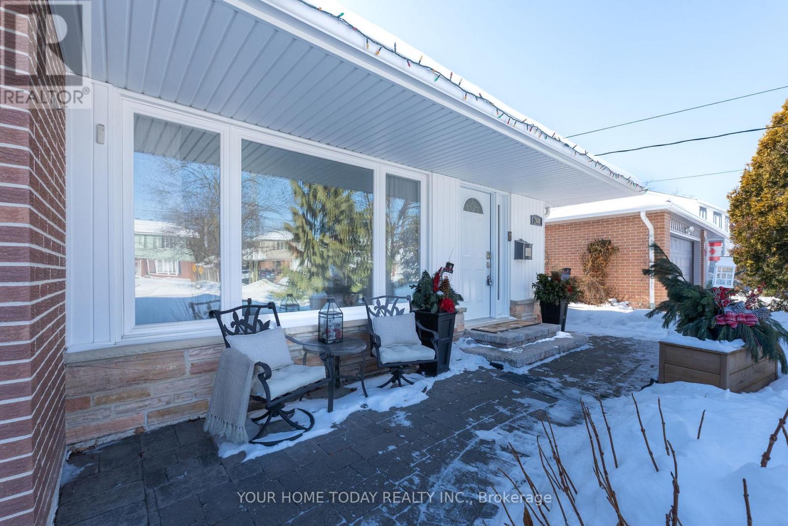 260 Delrex Boulevard, Halton Hills (Georgetown), Ontario  L7G 4G2 - Photo 4 - W12763542