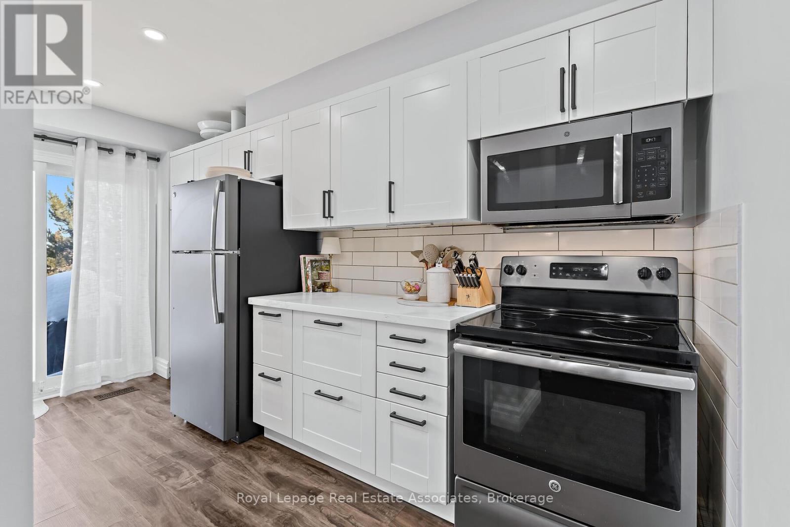 19 Stewart Maclaren Road, Halton Hills (Georgetown), Ontario  L7G 5L8 - Photo 11 - W12765220