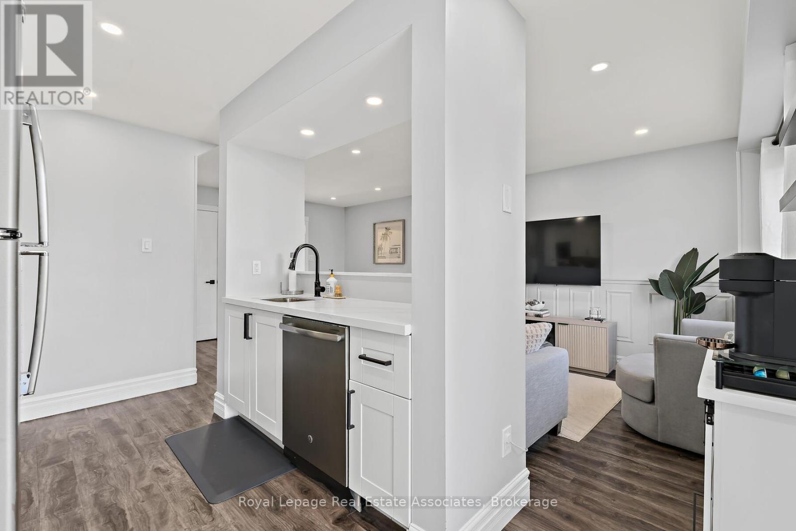 19 Stewart Maclaren Road, Halton Hills (Georgetown), Ontario  L7G 5L8 - Photo 14 - W12765220