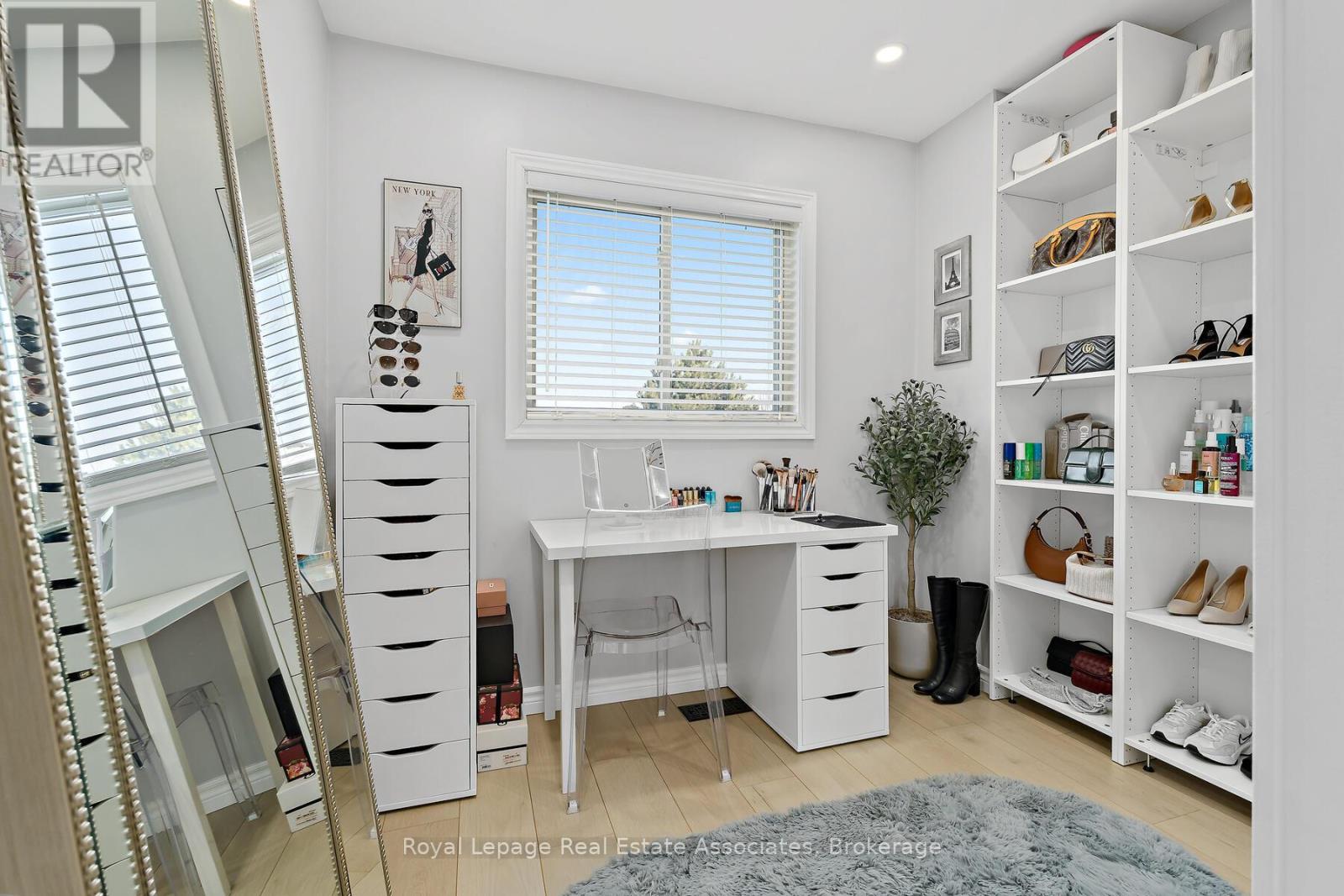 19 Stewart Maclaren Road, Halton Hills (Georgetown), Ontario  L7G 5L8 - Photo 22 - W12765220