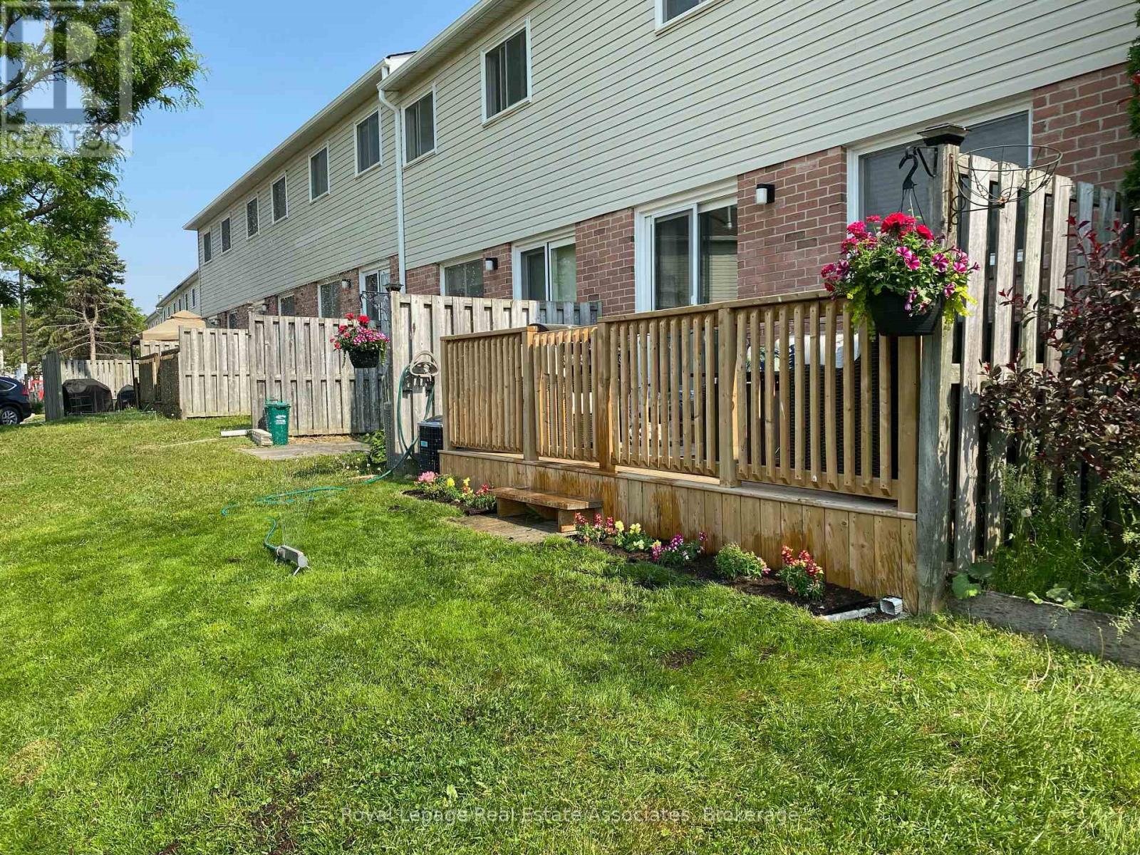 19 Stewart Maclaren Road, Halton Hills (Georgetown), Ontario  L7G 5L8 - Photo 33 - W12765220