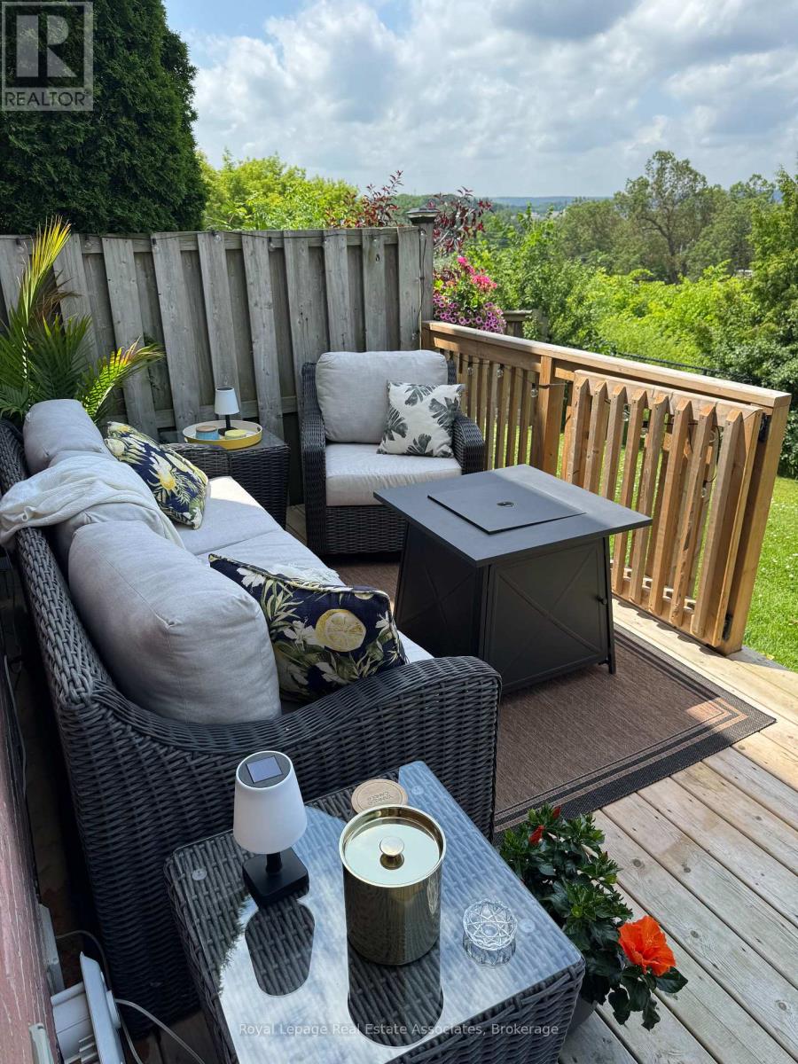 19 Stewart Maclaren Road, Halton Hills (Georgetown), Ontario  L7G 5L8 - Photo 34 - W12765220