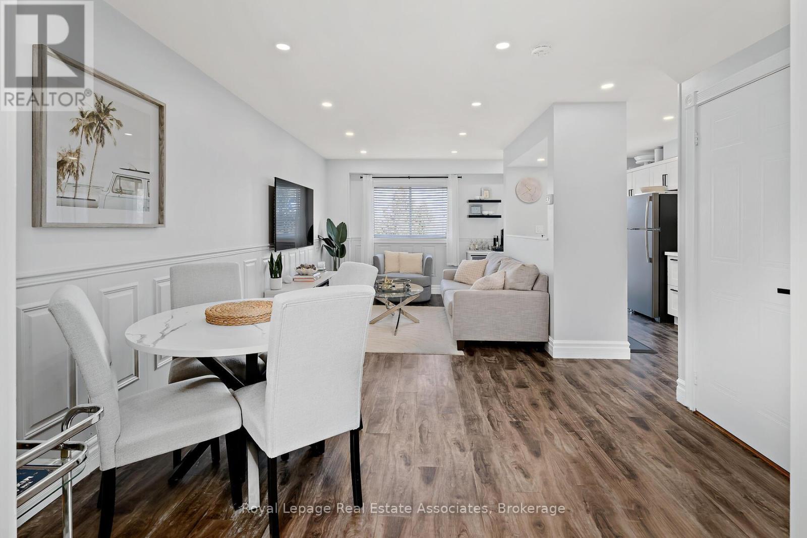 19 Stewart Maclaren Road, Halton Hills (Georgetown), Ontario  L7G 5L8 - Photo 6 - W12765220