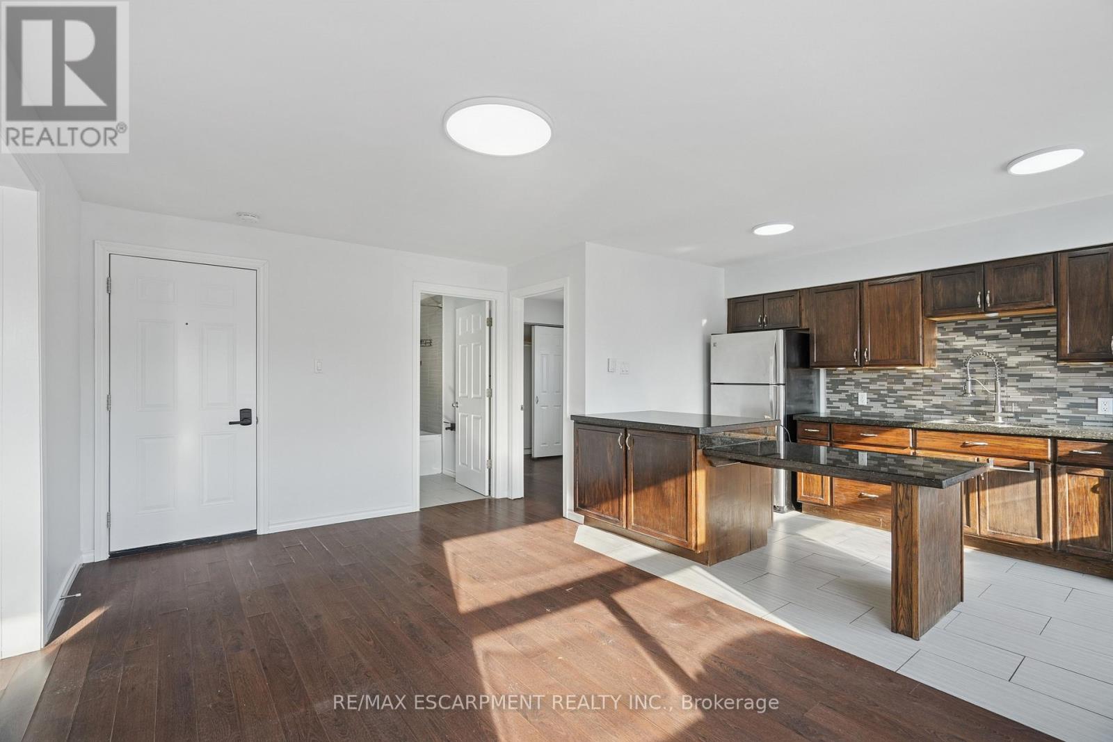 #6a - 1 Elgin Street, Halton Hills (Ac Acton), Ontario  L7J 2B2 - Photo 8 - W12766496