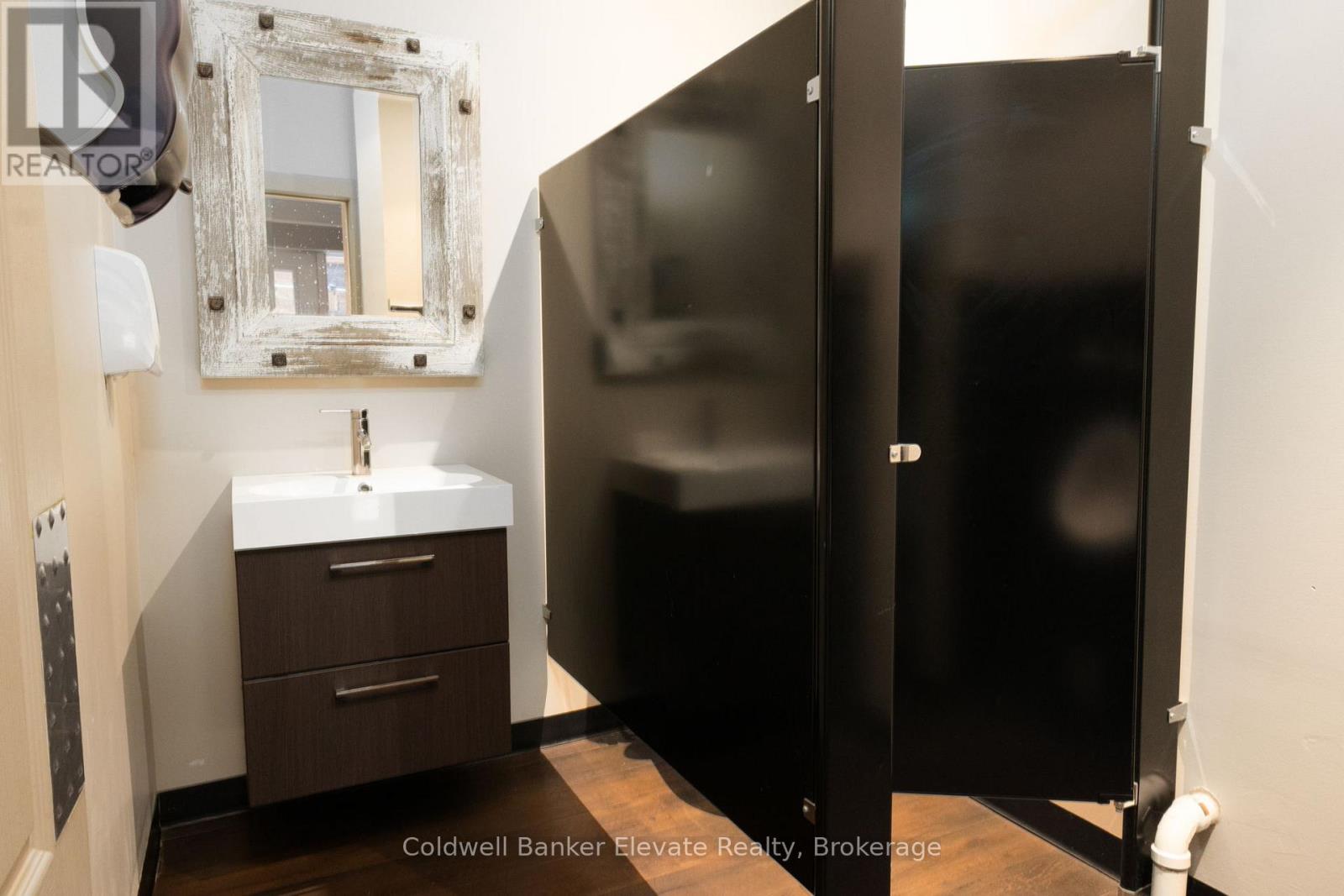 72 Main Street S, Halton Hills (Georgetown), Ontario  L7G 3G3 - Photo 24 - W12768724