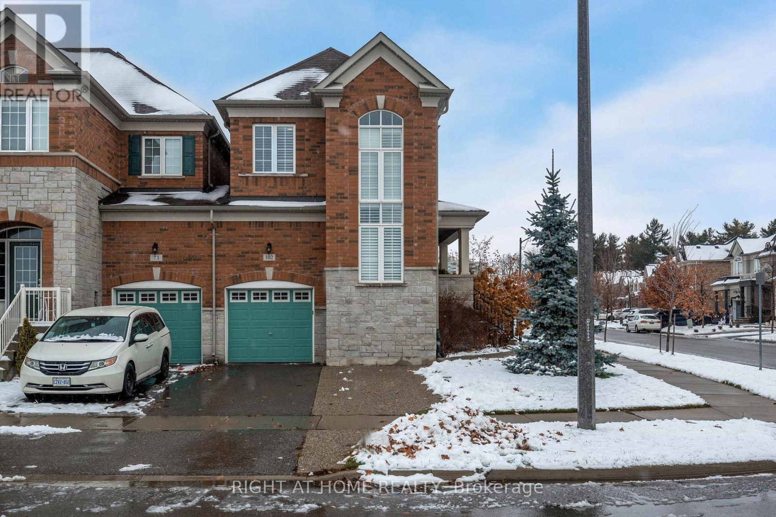 102 Upper Canada Court, Halton Hills (Georgetown), Ontario  L7G 0L2 - Photo 3 - W12768822